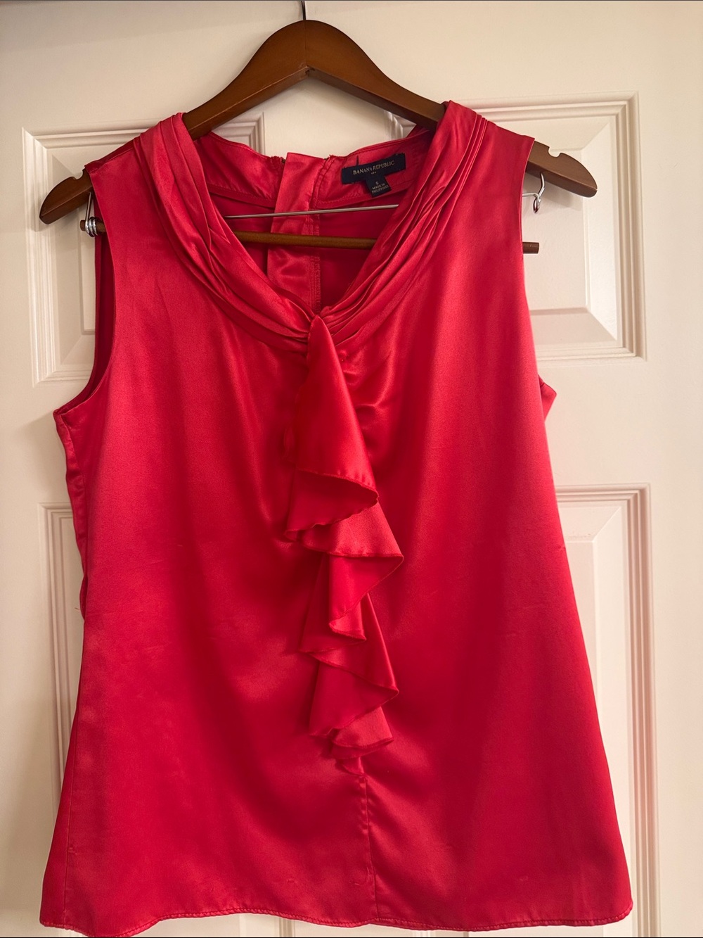 Banana Republic Red Sleeveless Ruffle Front Blouse